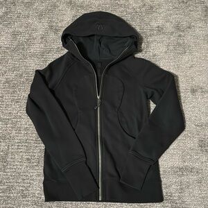 Women’s lululemon scuba zip up size 8